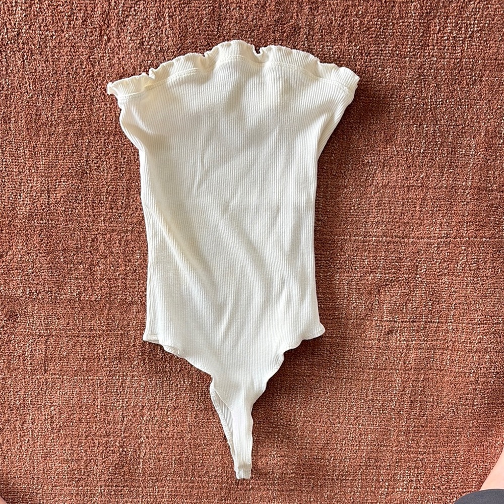 Ribbed strapless  Bodysuit